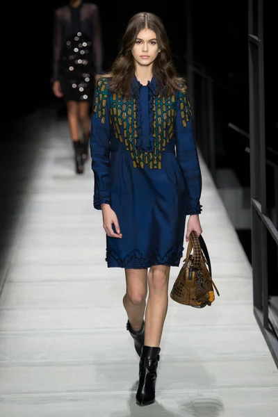 Look 34
